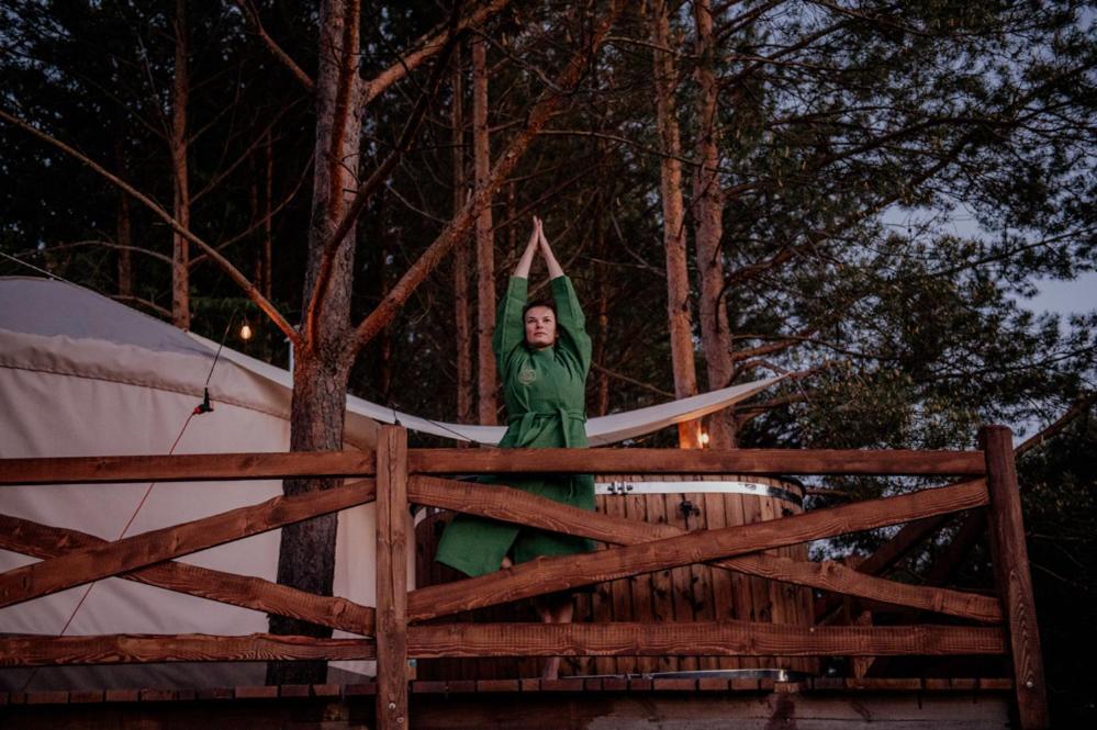 Jurty Z Widokiem, Prywatna Balia- Dzikolas Glamping Krasnobrod Luaran gambar