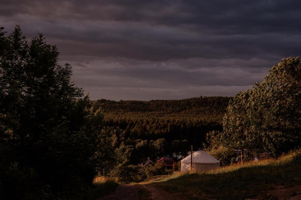 Jurty Z Widokiem, Prywatna Balia- Dzikolas Glamping Krasnobrod Luaran gambar
