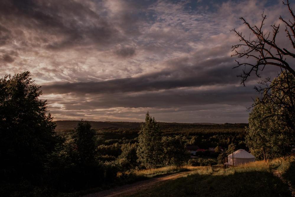 Jurty Z Widokiem, Prywatna Balia- Dzikolas Glamping Krasnobrod Luaran gambar