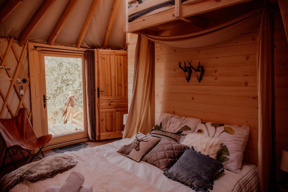 Jurty Z Widokiem, Prywatna Balia- Dzikolas Glamping Krasnobrod Luaran gambar