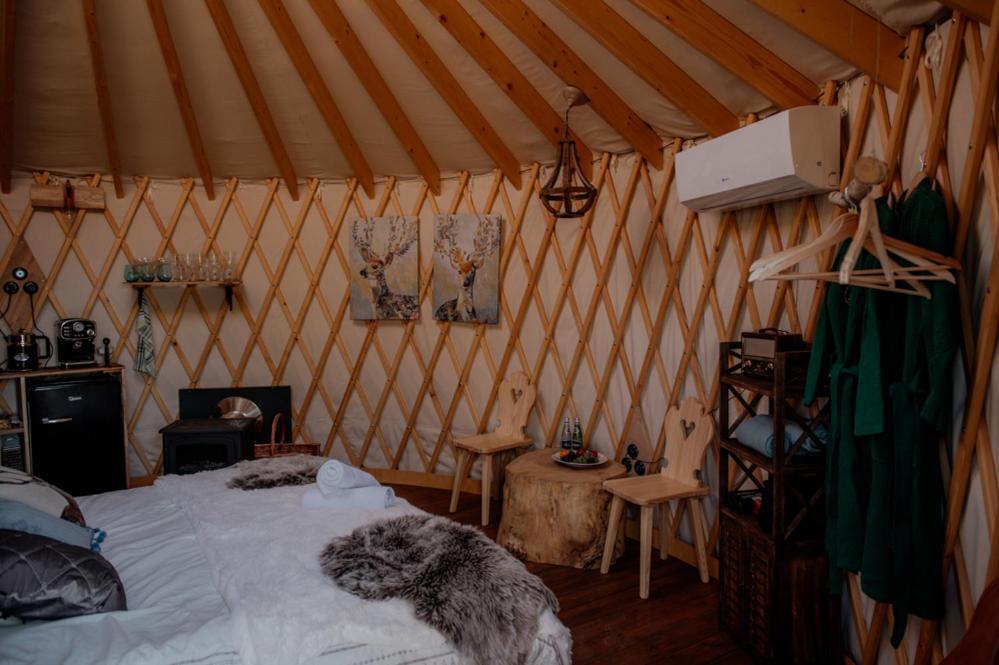 Jurty Z Widokiem, Prywatna Balia- Dzikolas Glamping Krasnobrod Luaran gambar