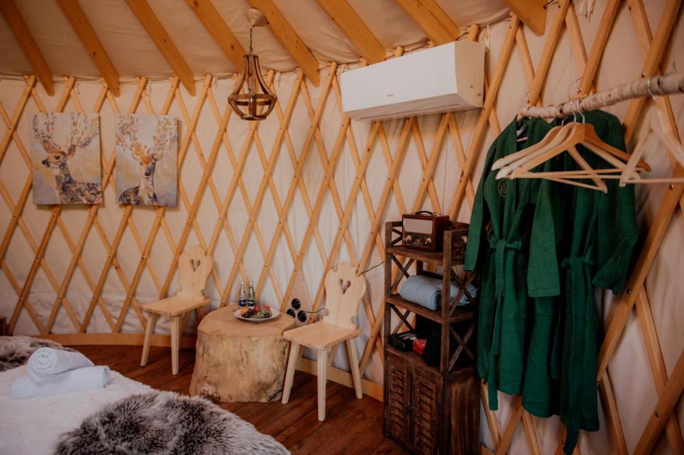 Jurty Z Widokiem, Prywatna Balia- Dzikolas Glamping Krasnobrod Luaran gambar